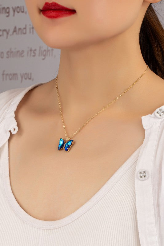 E138- 17522 Aurora Boreali butterfly necklace - Tigbul's Variety Fashion Shop