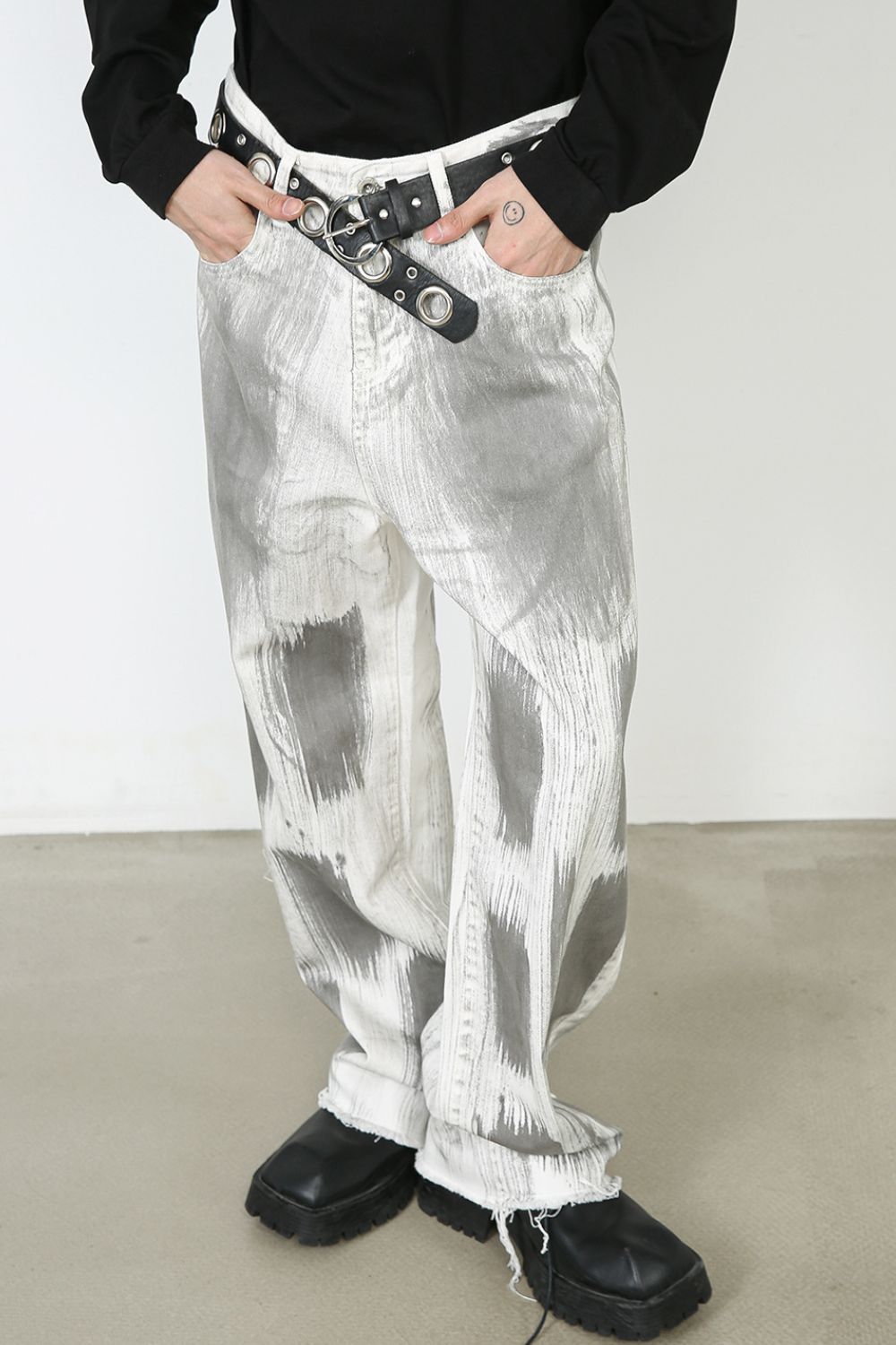 Men's Contrast Loose Jeans - Tigbul's Variety Fashion Shop