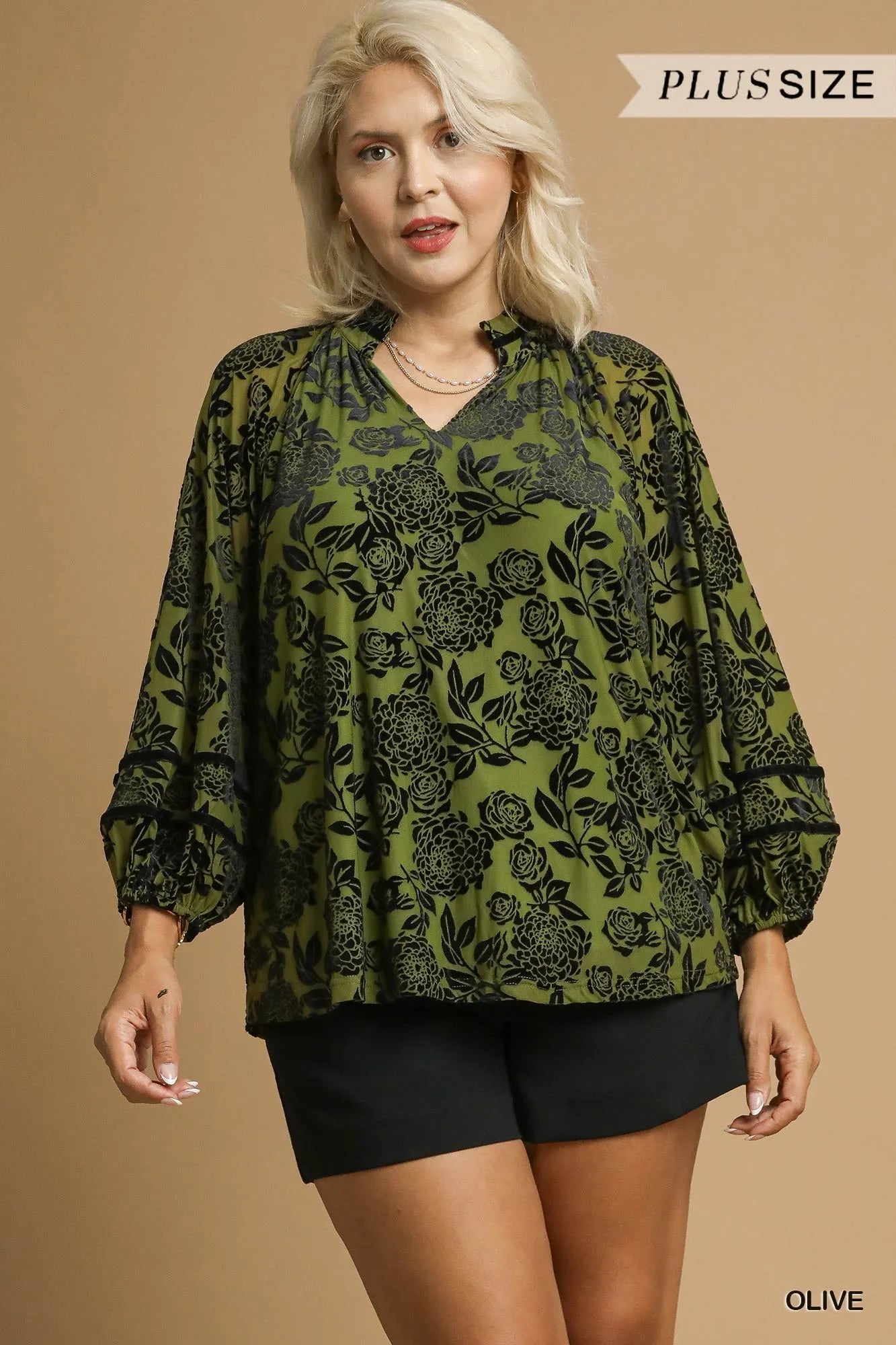 Umgee Full Size Floral Velvet Blouse with Balloon Sleeves Plus Size - Tigbul's Variety Fashion Shop