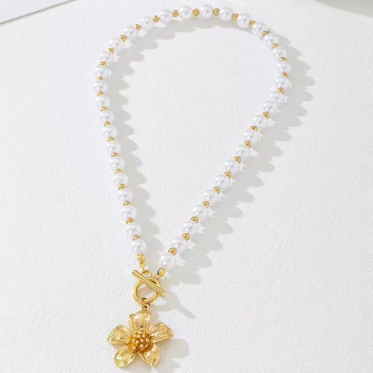 18K Gold-Plated Pearl Flower Pendant Necklace - Tigbul's Variety Fashion Shop