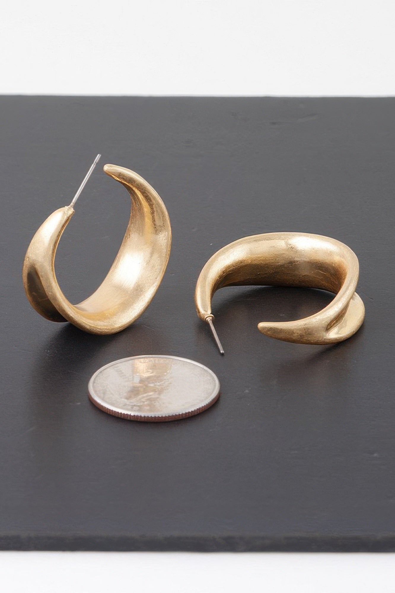 Hollowed Hook Hoop Earrings - Tigbul's Variety Fashion Shop