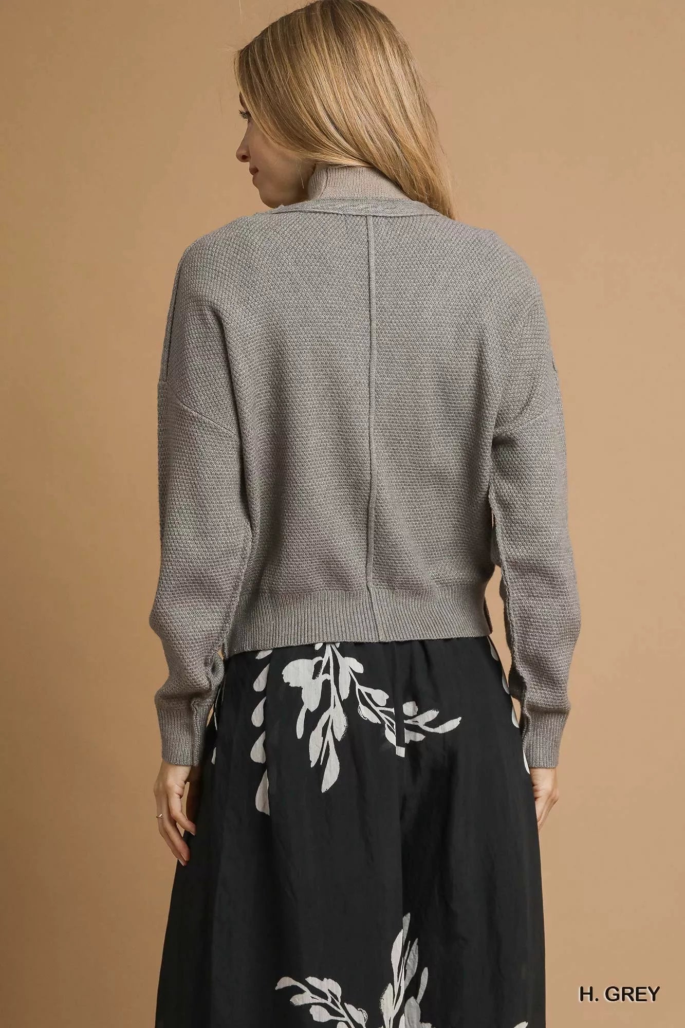 Grey Chunky Cable Knit V-Neck Button-Up Cardigan - Tigbul's Variety Fashion Shop