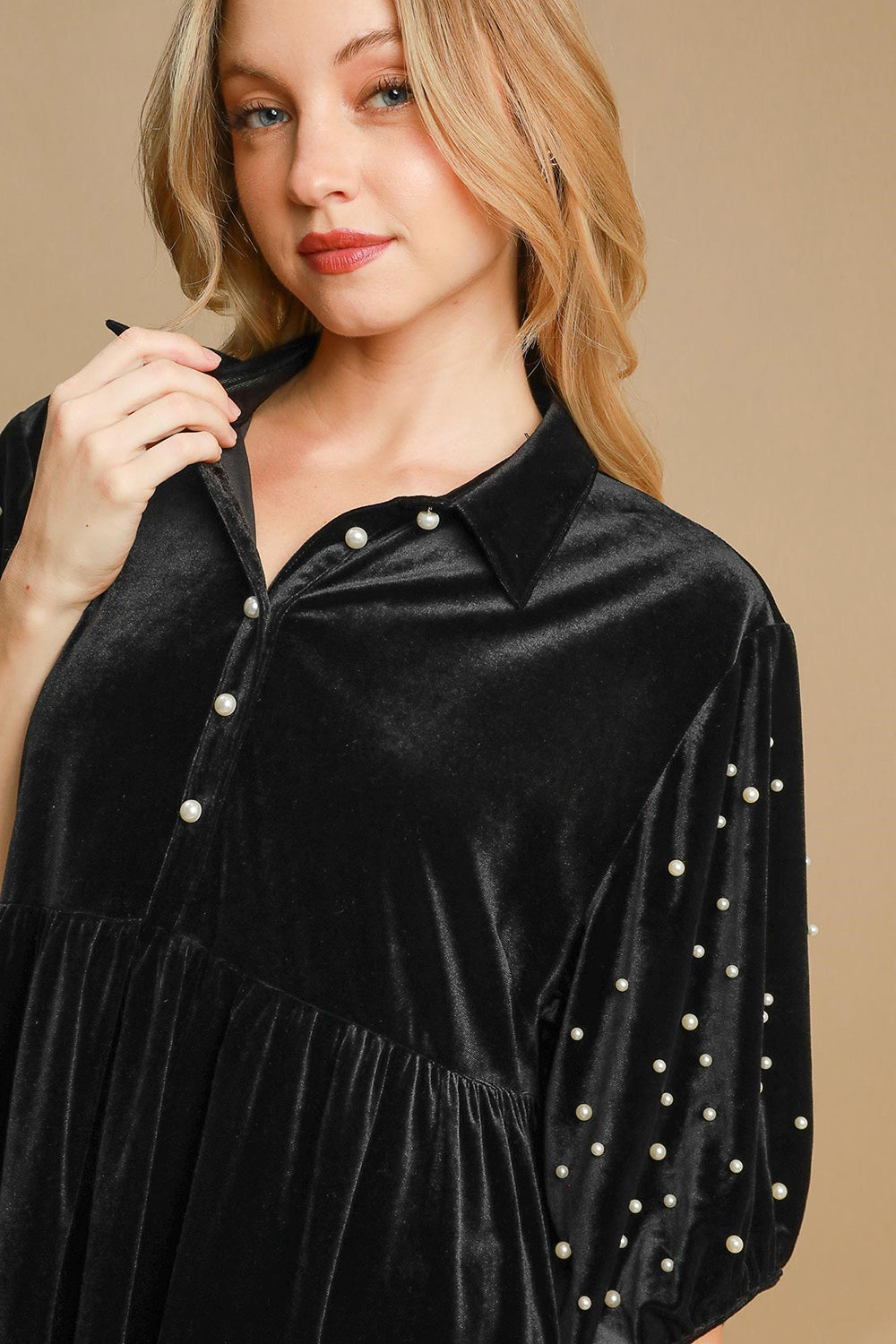 Pearl Detail Half Sleeve Velvet Babydoll Blouse - Tigbul's Variety Fashion Shop