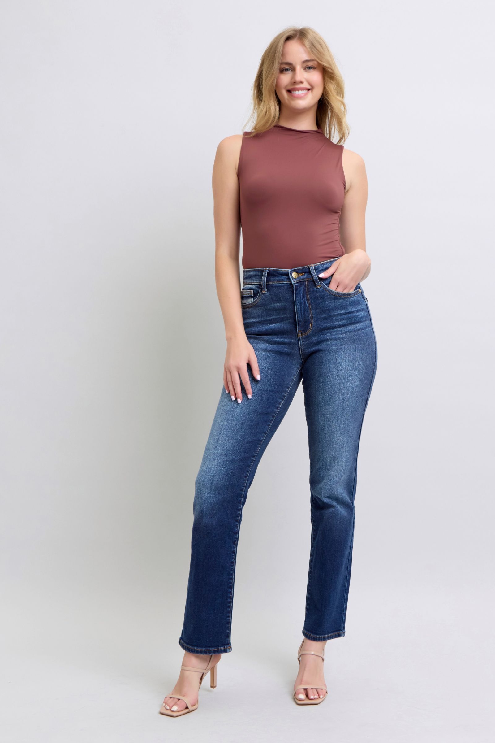 Judy Blue Full Size Washed Straight Leg Jeans with Pockets - Tigbul's Variety Fashion Shop
