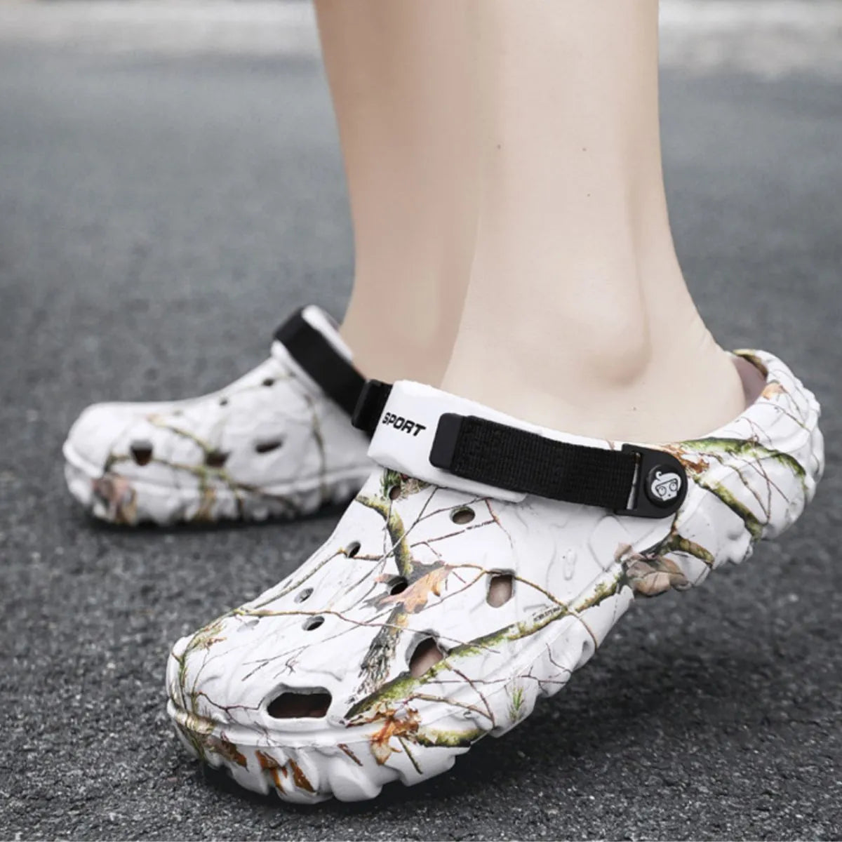 Men's Printed Round Toe Sandals - Tigbul's Variety Fashion Shop