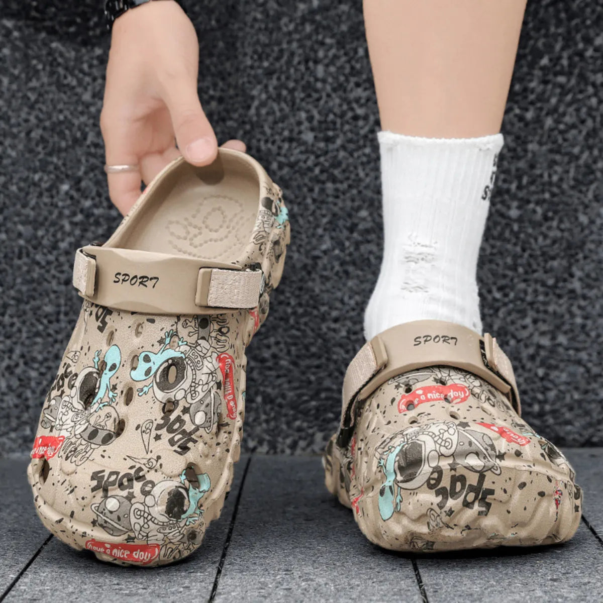Men's Printed Platform Sandals - Tigbul's Variety Fashion Shop