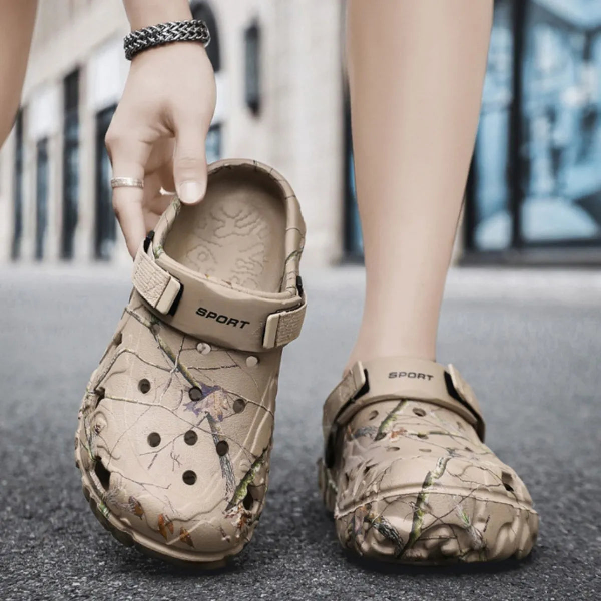 Men's Printed Round Toe Sandals - Tigbul's Variety Fashion Shop