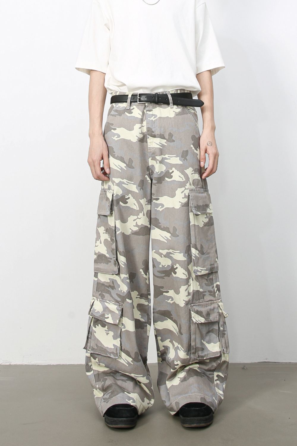 Men's Camouflage Wide Leg Cargo Jeans - Tigbul's Variety Fashion Shop