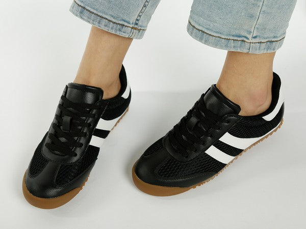 Blaster Casual Striped Lace-Up Sneakers - Tigbul's Variety Fashion Shop
