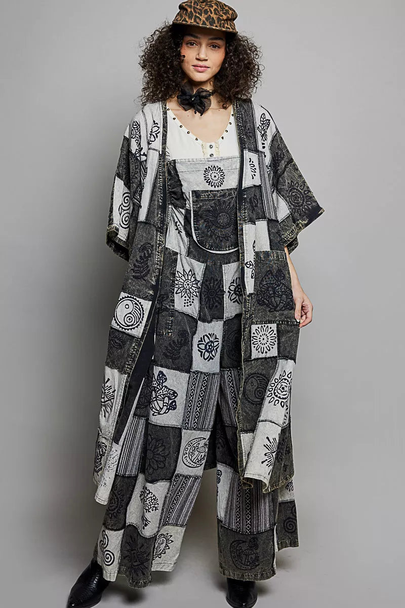 Longline-Cardigan mit offener Front, patchwork-Design in Schwarz mit weißen Motiven