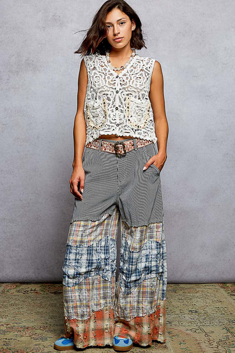 Off-White Cropped Häkelweste mit Muschelkanten und Knopfleiste vorn, ärmellos