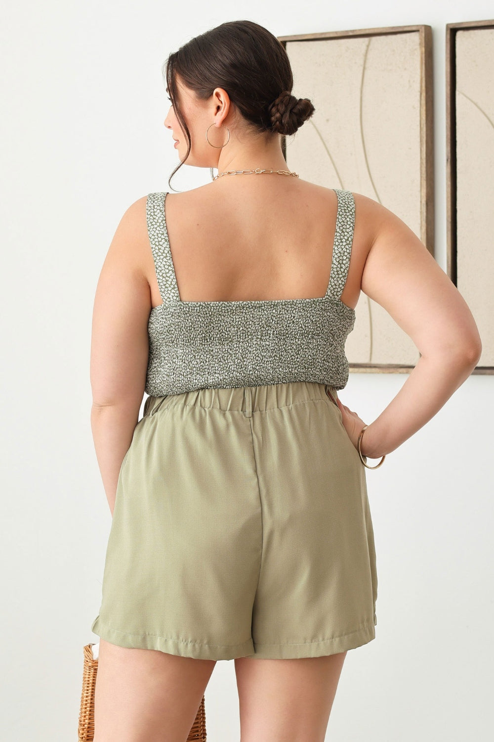 Plus Size Green Half Elastic Waist Shorts with Pockets | Tigbuls