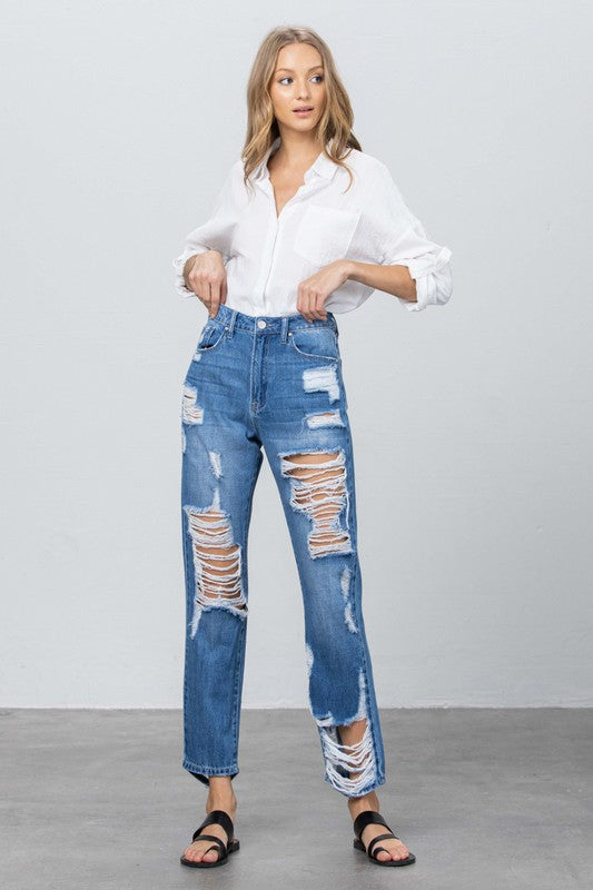 HIGH RISE STRAIGHT JEANS in medium blue wash, high-rise waistband, ripped knees