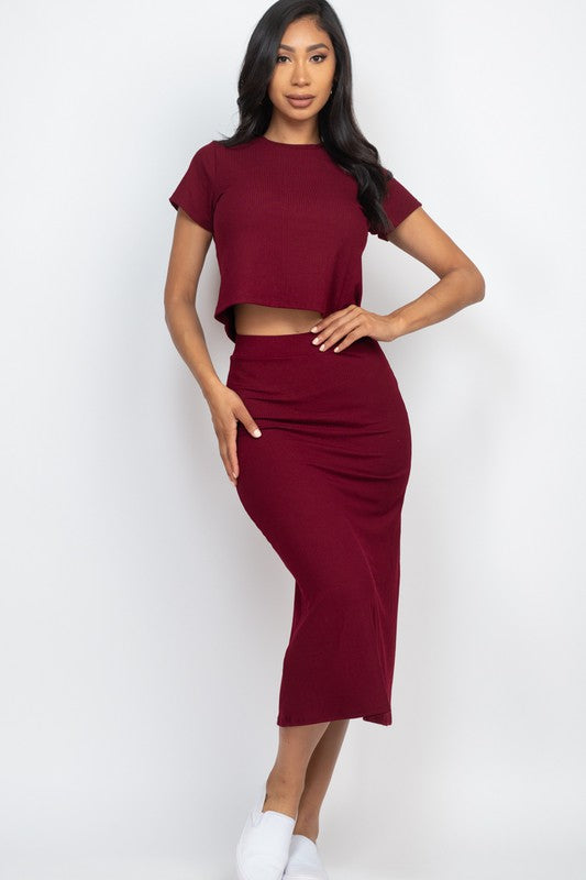 Ribbed solid set in burgundy: cropped tee and midi pencil skirt