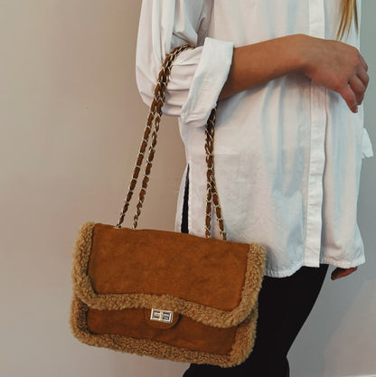 Luxe Deluxe Fluffy Trim Chain Shoulder Bag - Tigbul's Variety Fashion Shop