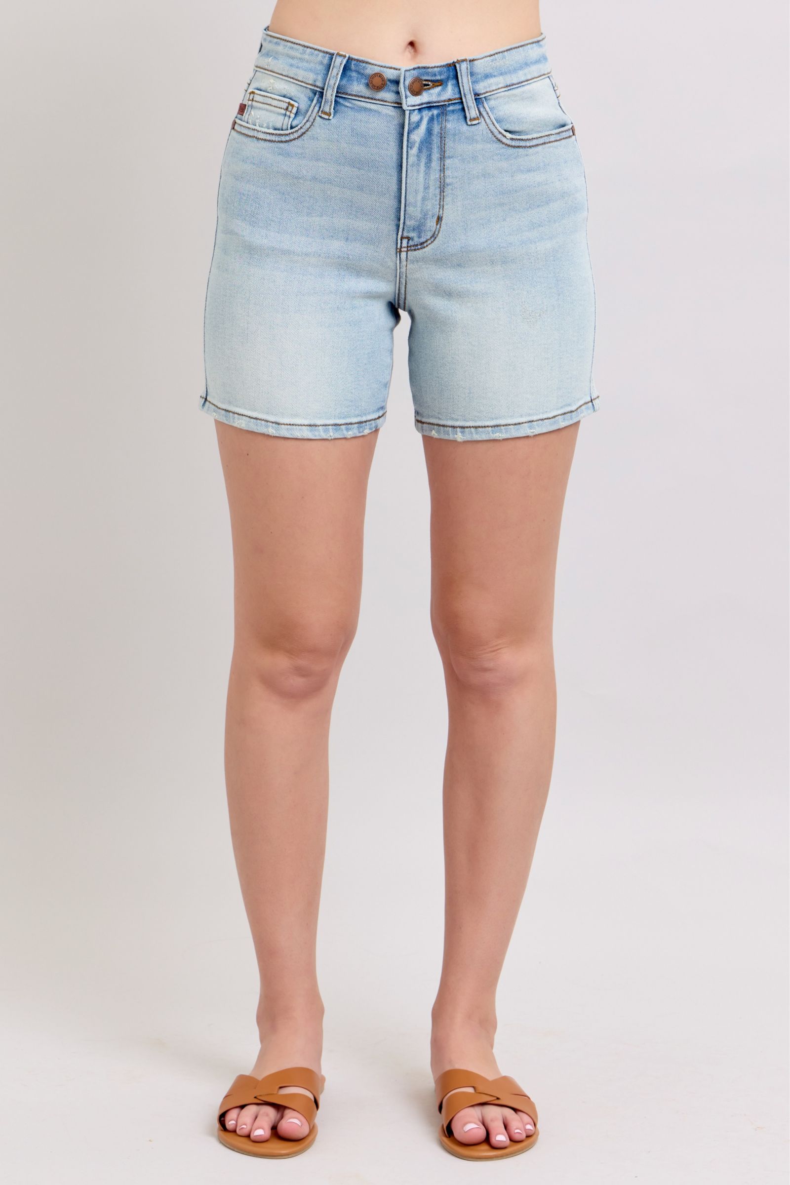 Light-wash denim 2-button shorts with front pockets and belt loops