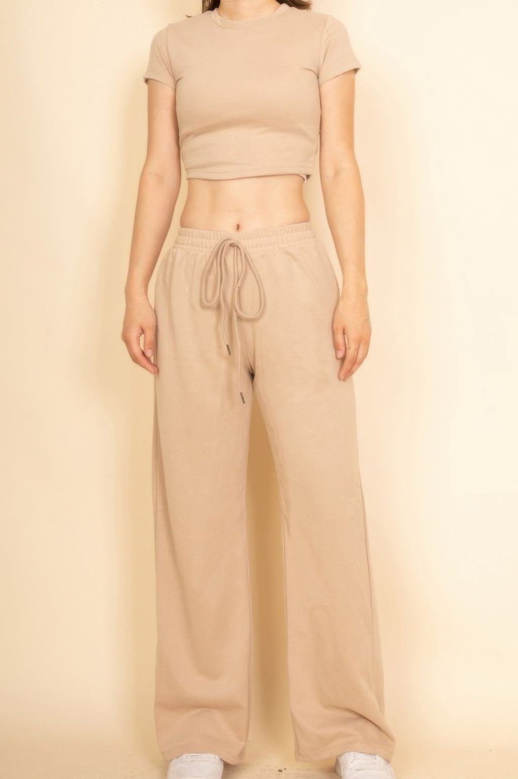 Beige 2-teiliges Crop-T-Shirt und Wide-Leg-Loungehose-Set mit Kordelbund