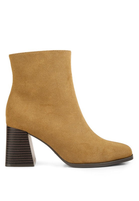 Cox Cut Out Block Heeled Chelsea Boots - Tigbuls Variety Fashion