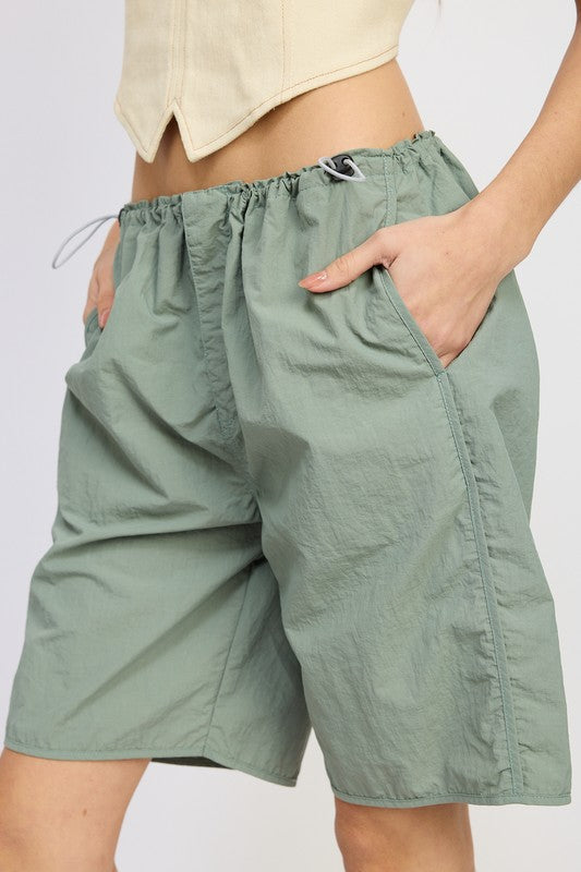 CONTRASTED BERMUDA SHORTS - Tigbul's Variety Fashion Shop