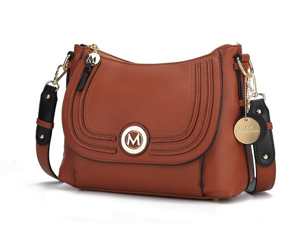 Maggie Crossbody bag cuero marrón con solapa redondeada y correa cruzada