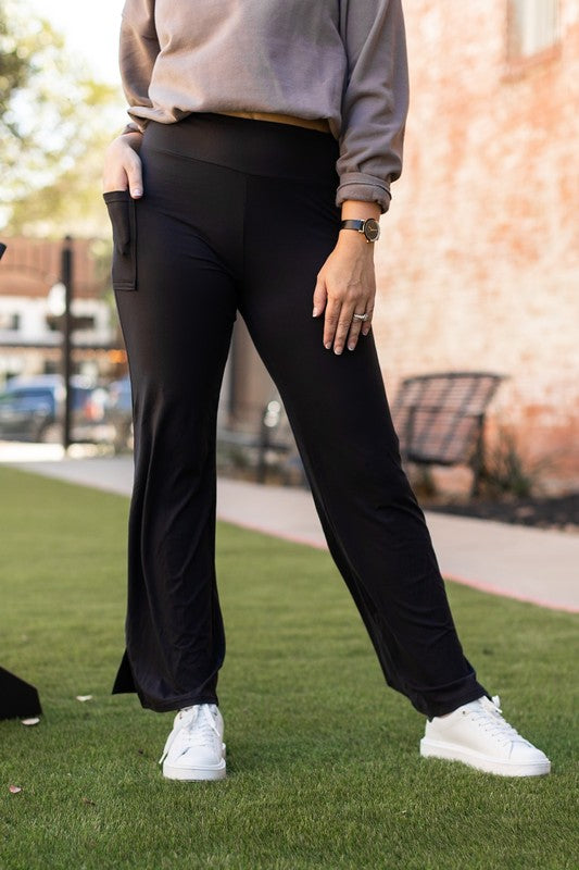 Black Relaxed Fit Straight Leg with Pockets - Tigbul's Variety Fashion Shop