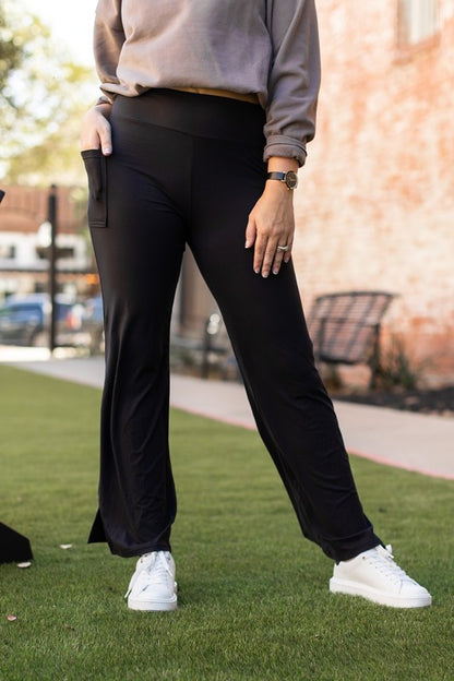 Black Relaxed Fit Straight Leg with Pockets - Tigbul's Variety Fashion Shop