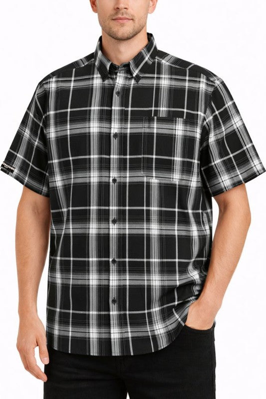 Men's short-sleeve checkered button-down shirt in black, chest pocket