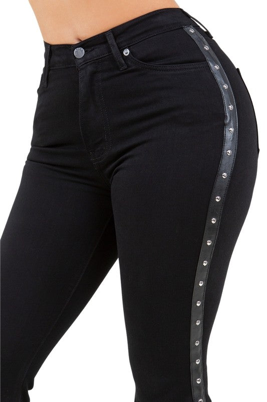 Ropin Bell Bottom Jean Inseam 34 - Tigbul's Variety Fashion Shop