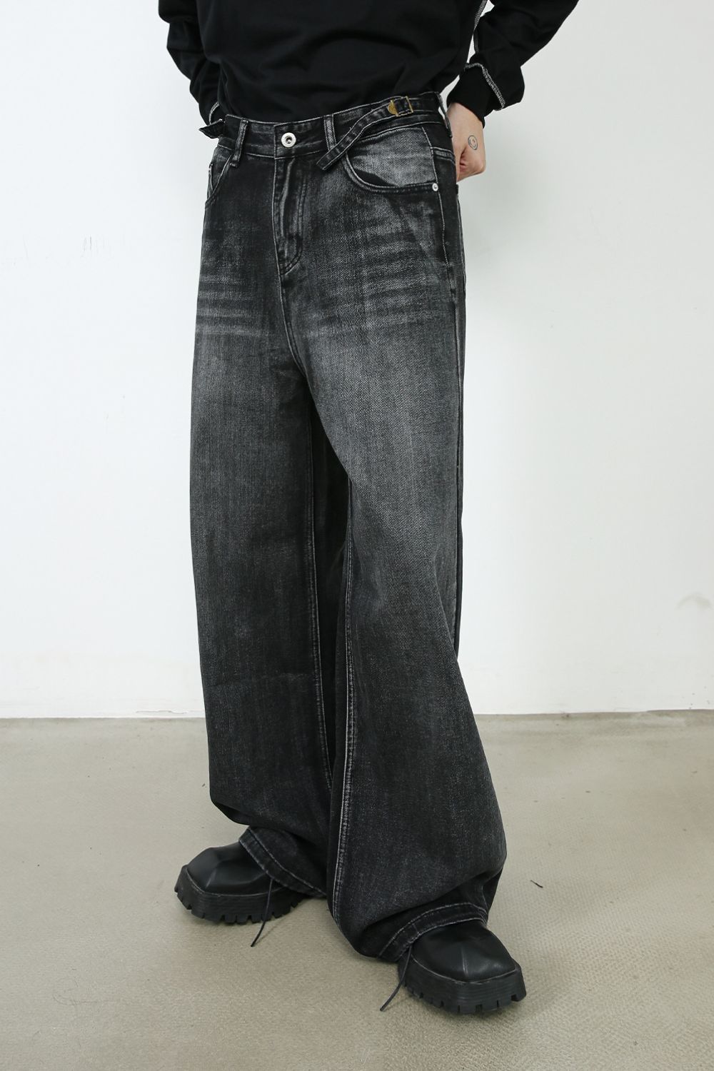 Men's Wide Leg Jeans with Pockets - Tigbul's Variety Fashion Shop