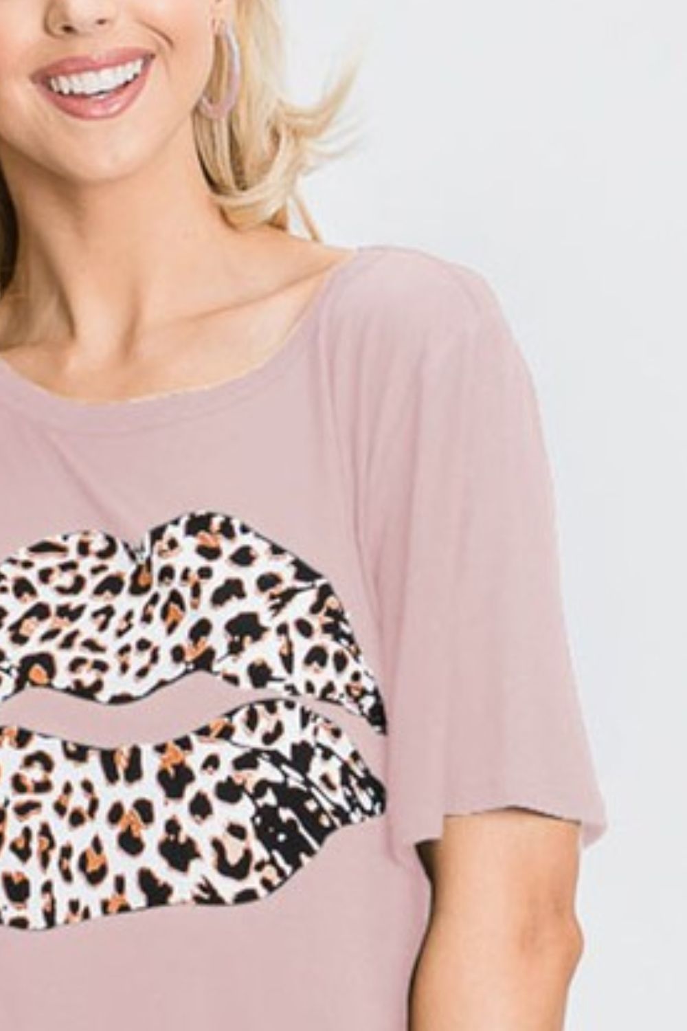 Dusty Pink Leopard Lip Round Neck Short Sleeve T-Shirt Plus Size - Tigbul's Variety Fashion Shop