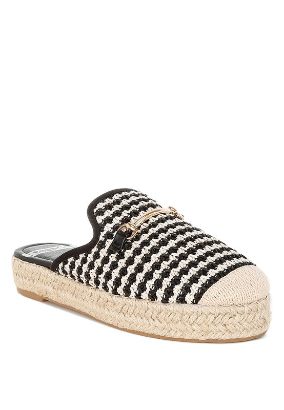 Raffia Slip-On Mule gestreift, schwarz/weiß mit goldener Schnalle