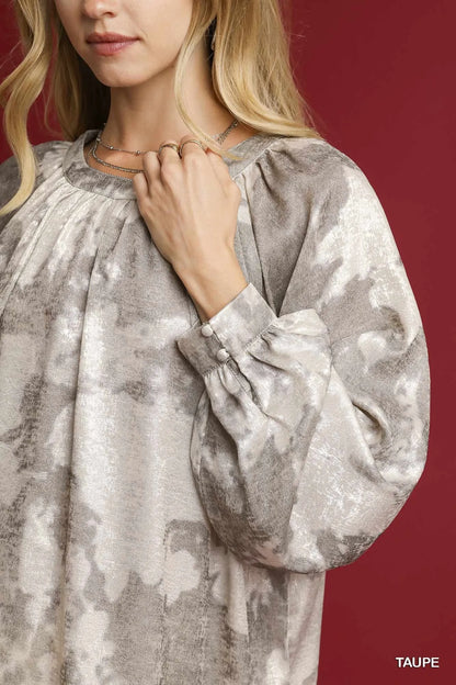 Umgee Full Size Metallic Fabric Blouse with Balloon Sleeves Plus Size - Tigbul's Variety Fashion Shop