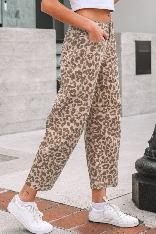 Khaki leopard jeans with side pockets, high-waist straight fit