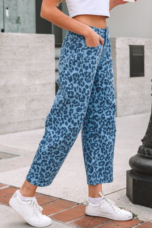 Sky blue leopard jeans with side pockets, high-waist straight fit