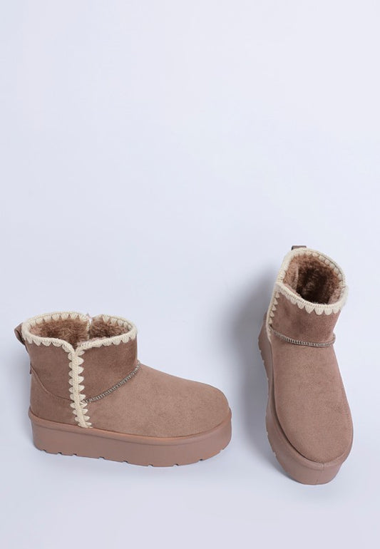 Rochas Scalloped Detail Snow Boots - Tigbul's Variety Fashion Shop