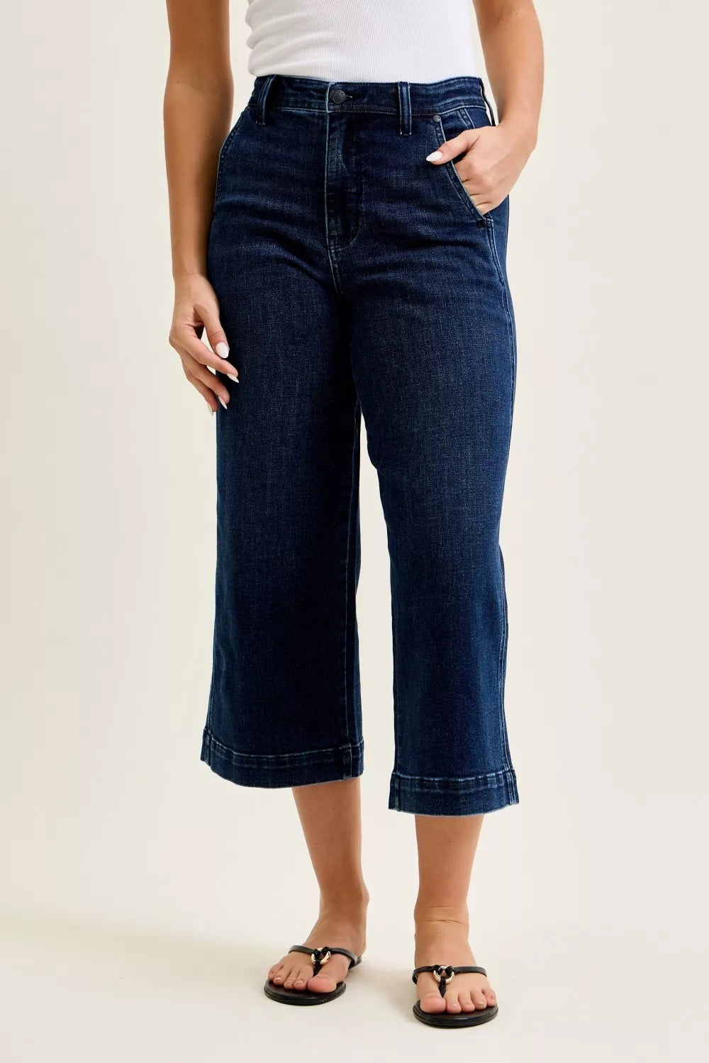 High-waist wide-leg ankle jeans in dark blue, cropped wide hem