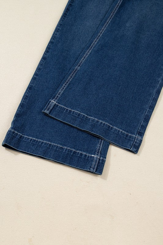 Straight hem with folded cuff and contrast seam, loose cuffed jeans