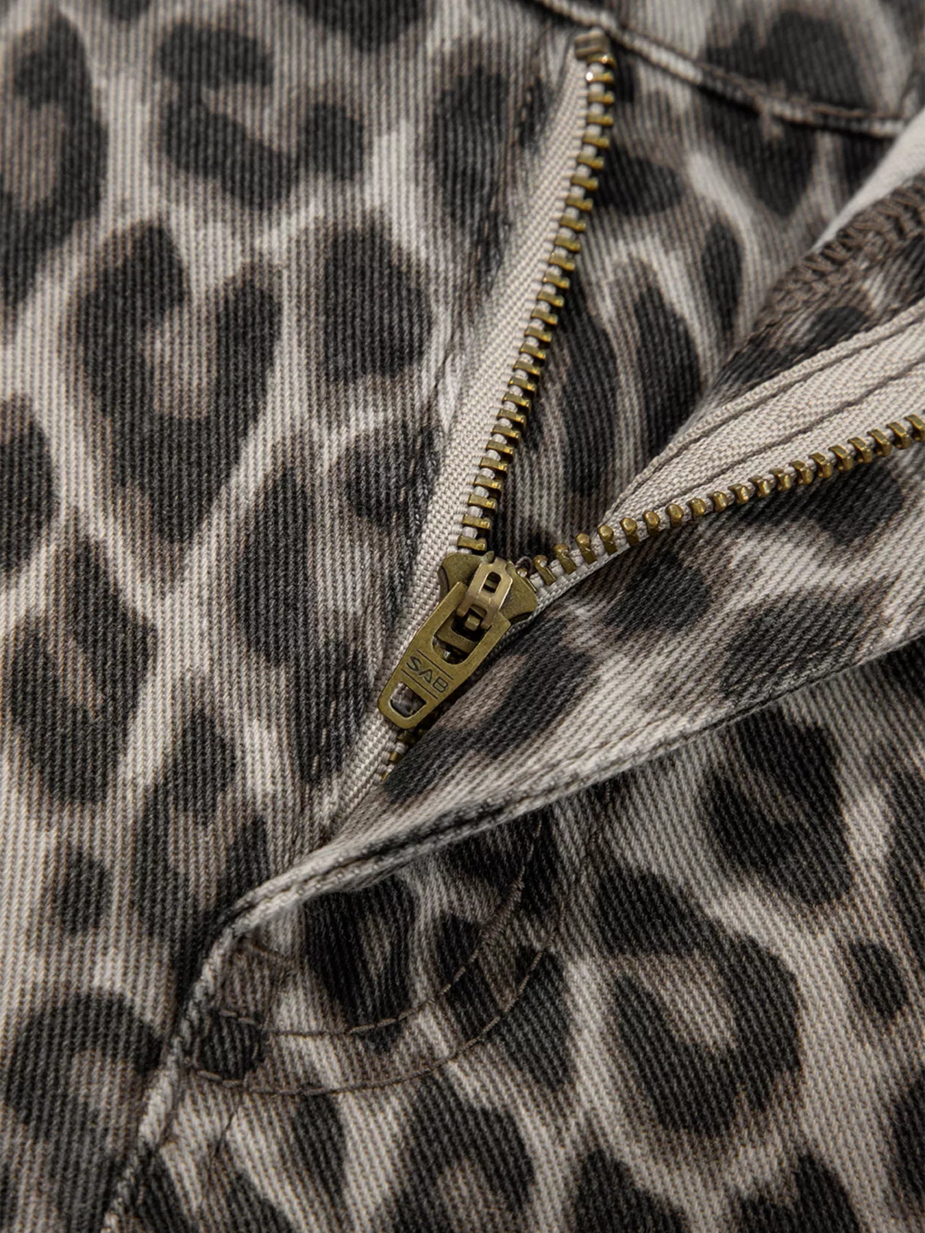 Leopard Straight Loose Leg Jeans - Tigbul's Variety Fashion Shop