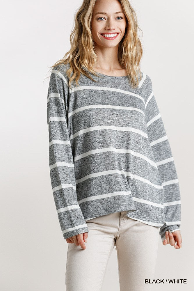 Striped long-sleeve top with round neck, black-and-white horizontal stripes