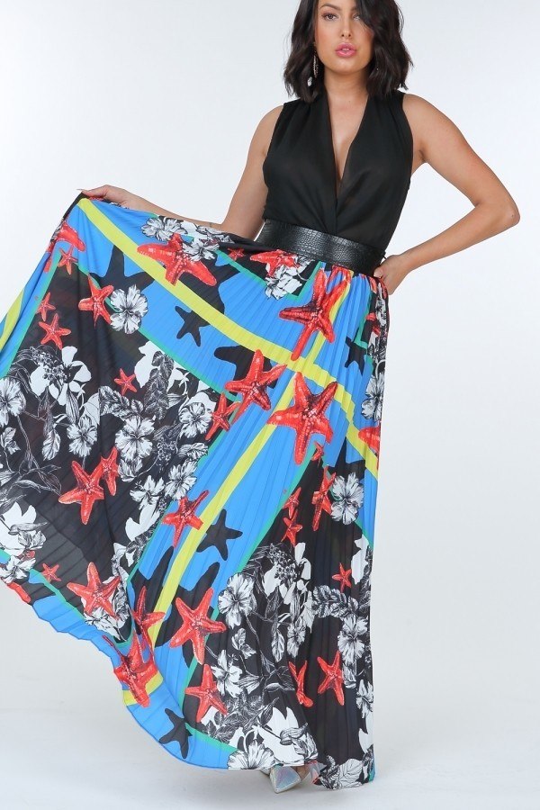 Pleated maxi skirt with colorful print and black leather waist belt
