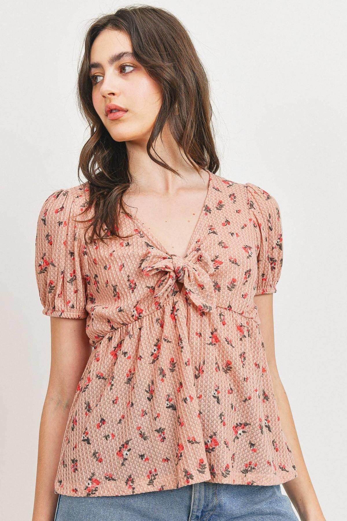 Front tie floral waffle top in blush multi with gathered puff sleeves