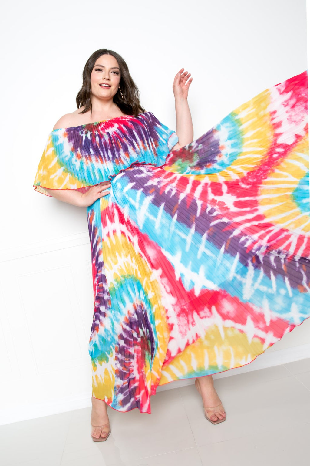 Tie-dye off-shoulder maxi dress, flowing pleats and colorful spiral pattern