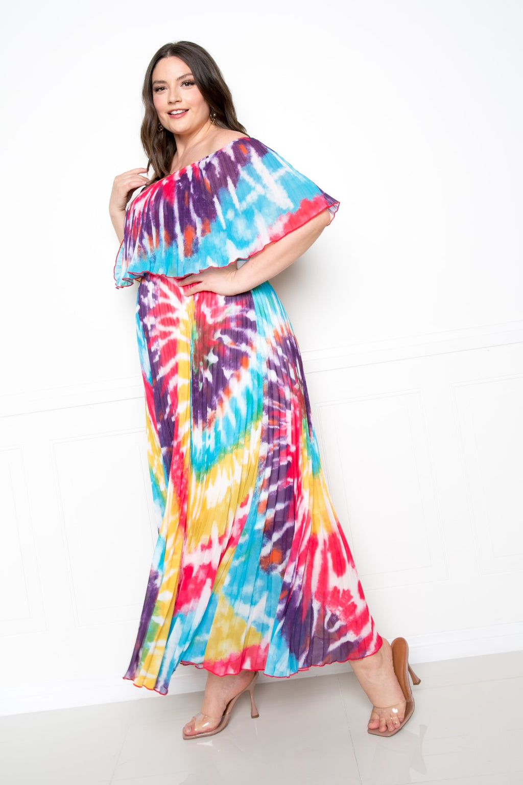 Tie-dye off-shoulder pleated maxi dress with long skirt and ruffled sleeves