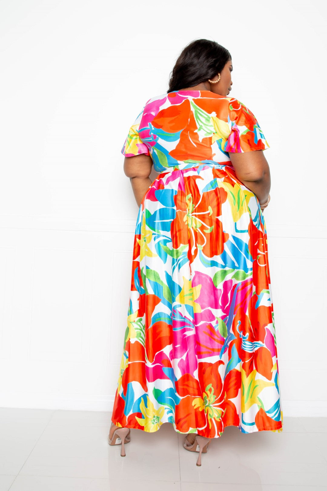Flower maxi skirt & top set, back view with elastic waist and colorful floral pattern
