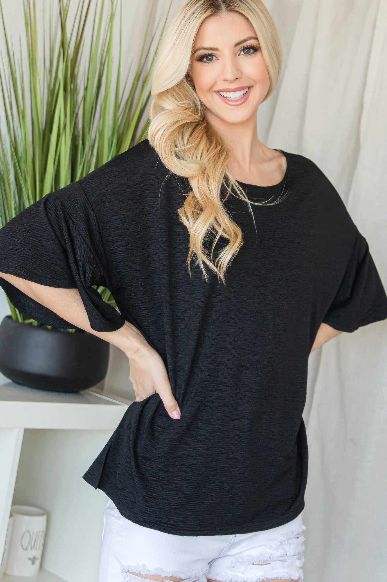 Flared sleeve basic short-sleeve top, black knit, round neckline
