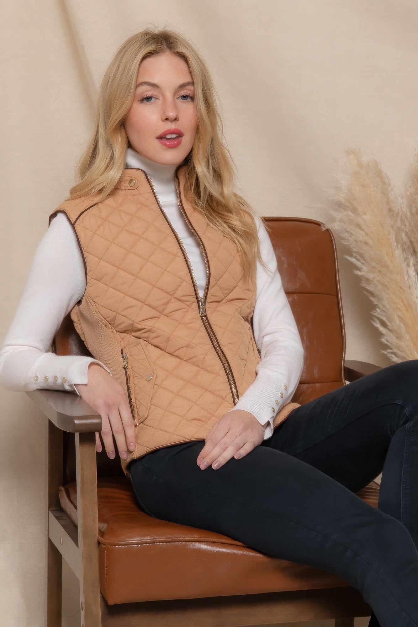 Suede Piping Quilted Padding Vest - Tigbul's Variety Fashion Shop