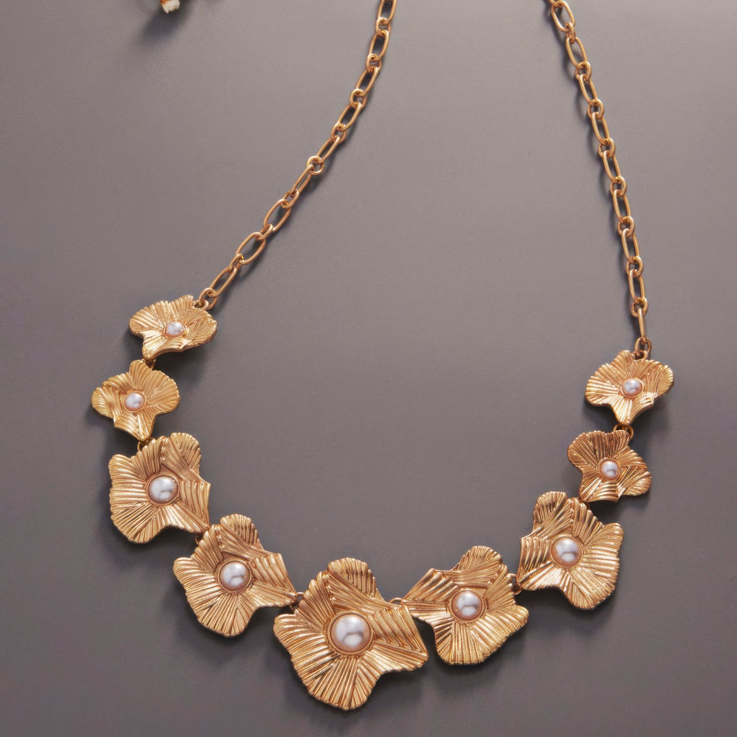 Flower shaped vintage pearl station short necklace - Tigbul's Variety Fashion Shop