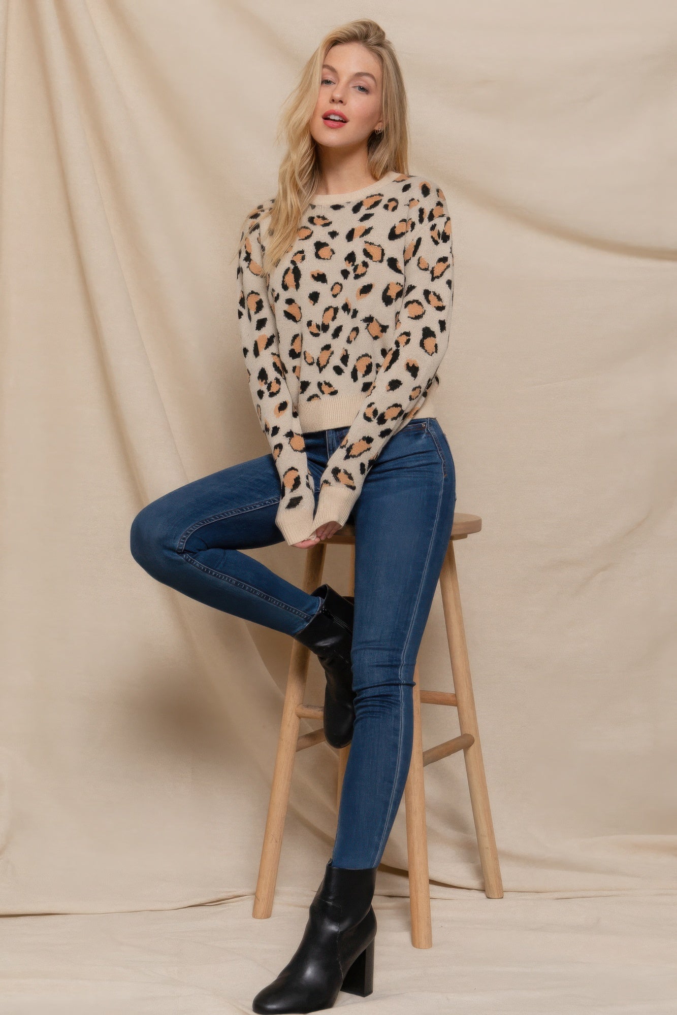 Long Slv Animal Jacquard Sweater - Tigbul's Variety Fashion Shop