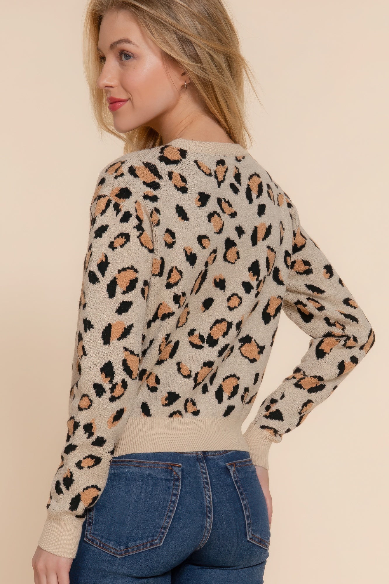 Long Slv Animal Jacquard Sweater - Tigbul's Variety Fashion Shop