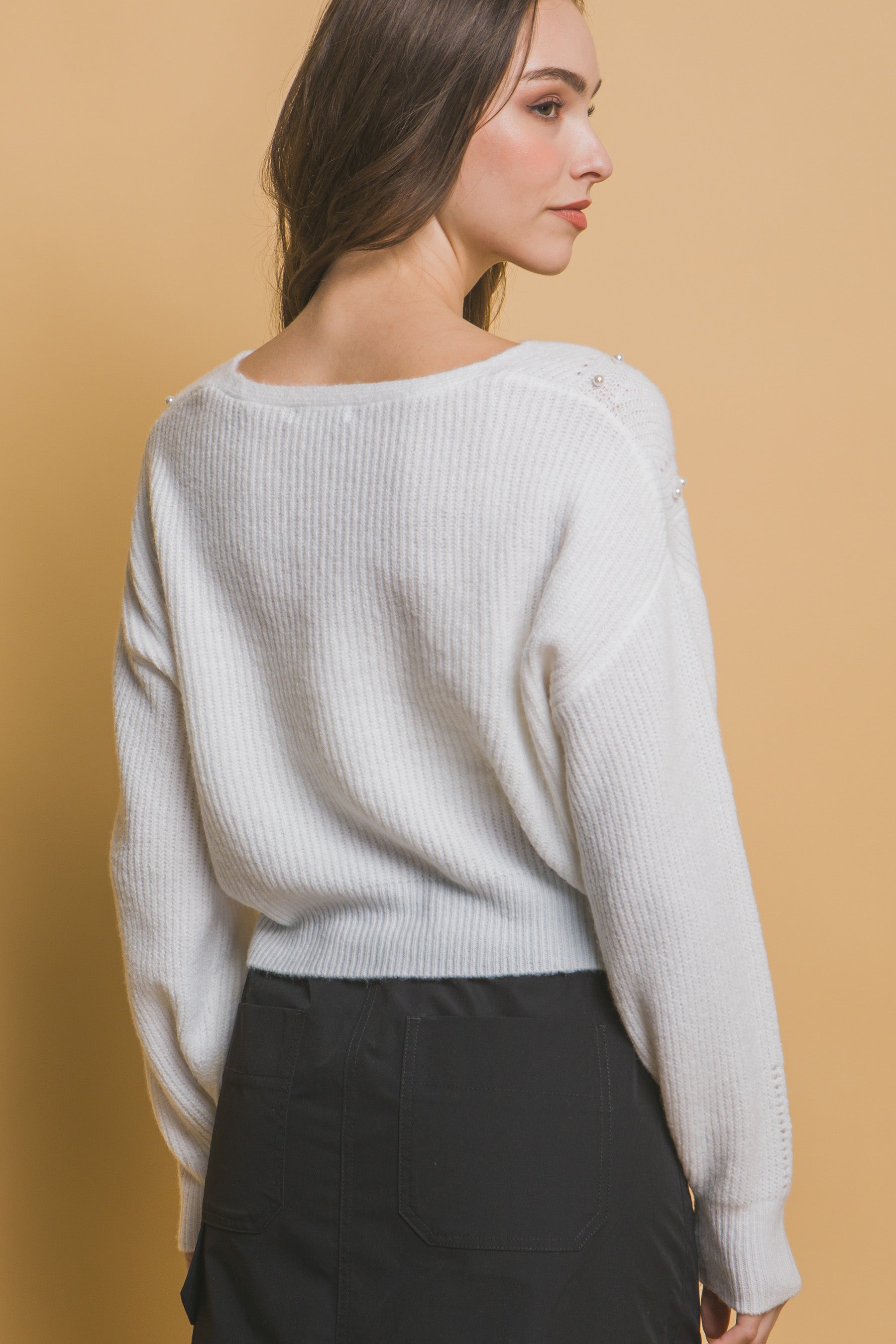 Pearl details sweater - Tigbul's Variety Fashion Shop